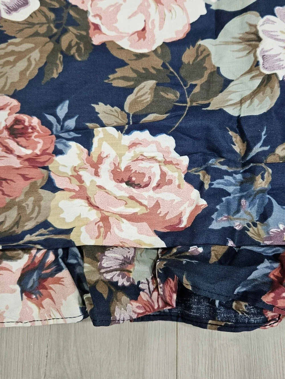 VTG JC Penney Big Pink Floral Roses Window Valances Navy Blue Chintz Pair 70X18